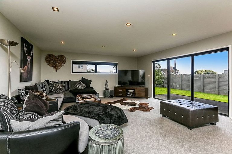 Photo of property in 111 Wairau Road, Oakura, 4314