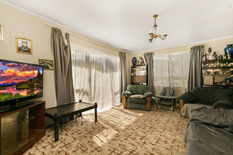 Photo of property in 5 Dorendia Place, Clendon Park, Auckland, 2103