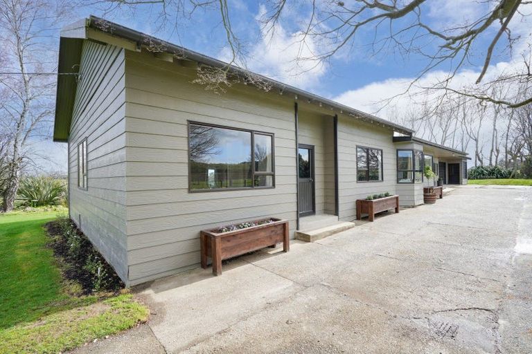 Photo of property in 164 Cameron Road, Lochiel, Winton, 9781
