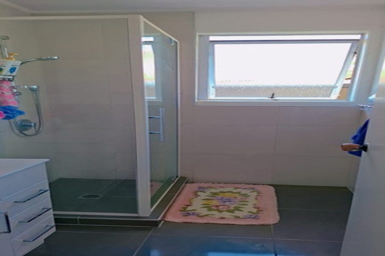 Photo of property in 1/69 Luanda Drive, Ranui, Auckland, 0612