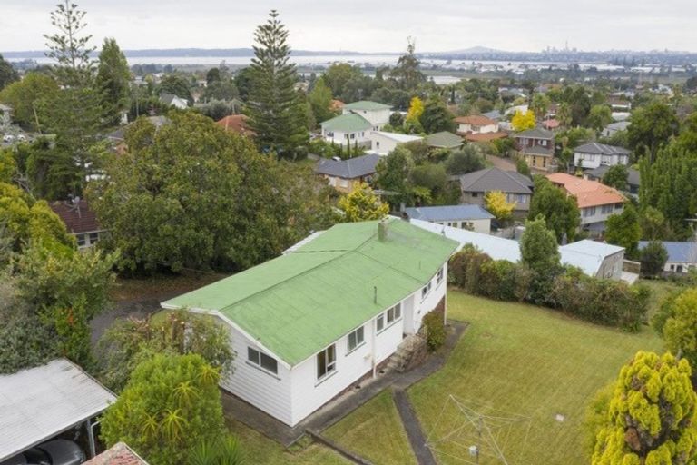 Photo of property in 5a Tirimoana Road, Te Atatu South, Auckland, 0602