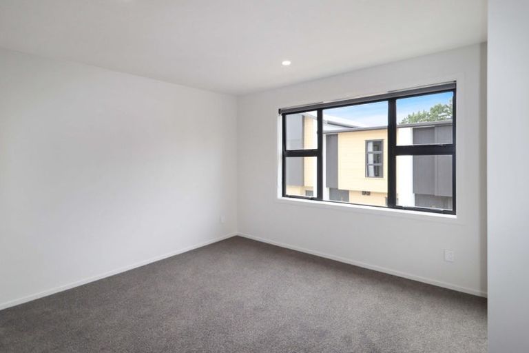 Photo of property in 14 Te Ara O Papatahi, Wainuiomata, Lower Hutt, 5014