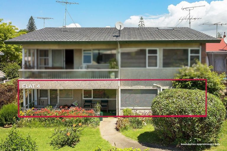 Photo of property in 4/101 Selwyn Road, Cockle Bay, Auckland, 2014