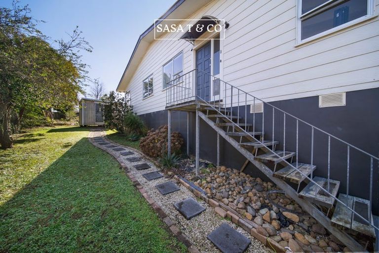 Photo of property in 185 Mahia Road, Wattle Downs, Auckland, 2103