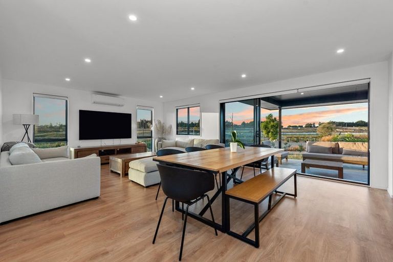 Photo of property in 33 Te Paea Avenue, Karaka, 2124