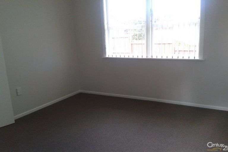 Photo of property in 52 Dale Crescent, Pakuranga, Auckland, 2010