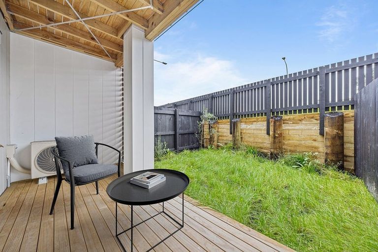 Photo of property in 10 Tukari Lane, Mangere Bridge, Auckland, 2022