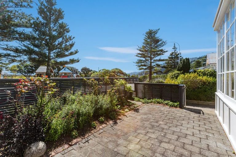 Photo of property in 69 Marine Parade, Eastbourne, Lower Hutt, 5013