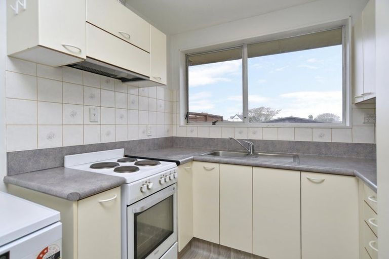 Photo of property in 1/3 James Condon Place, Redwood, Christchurch, 8051