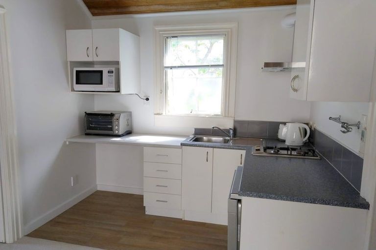 Photo of property in 9 Hastings Parade, Devonport, Auckland, 0624