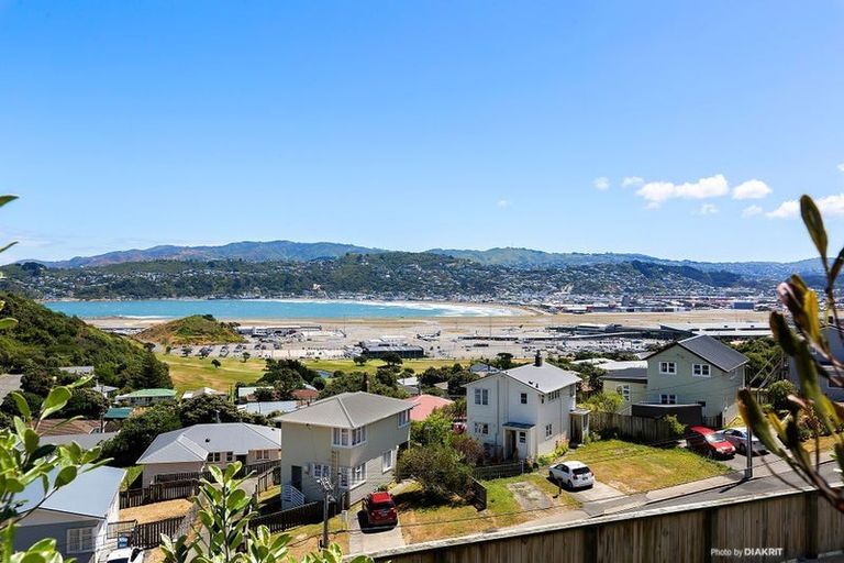 Photo of property in 7 Tukanae Street, Strathmore Park, Wellington, 6022