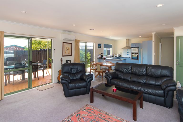 Photo of property in 10a Howden Street, Waiuku, 2123