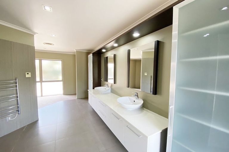 Photo of property in 67 Old Barn Road, Opaheke, Papakura, 2584