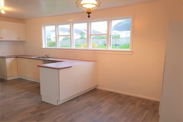 Photo of property in 78-80 Leicester Street, Cannons Creek, Porirua, 5024