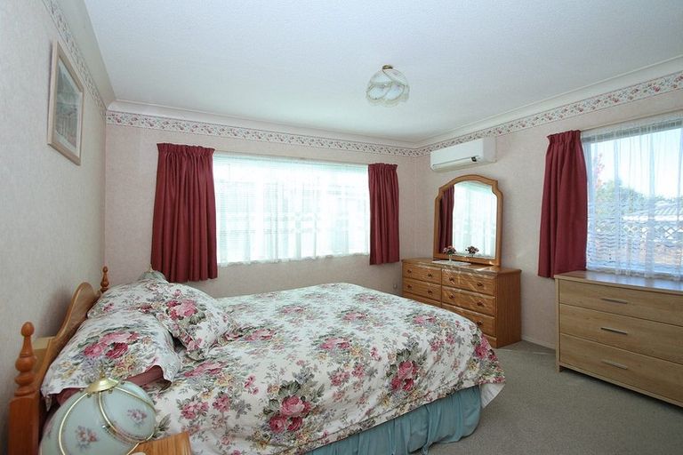 Photo of property in 6 Guernsey Place, Grandview Heights, Hamilton, 3200