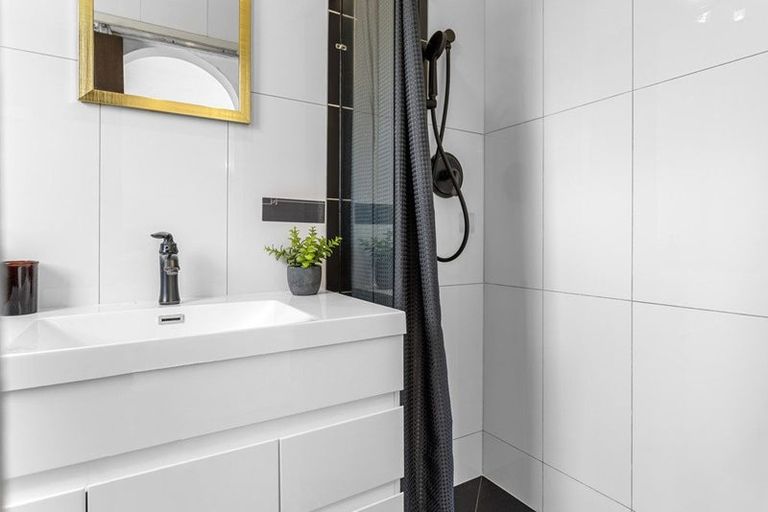 Photo of property in 15 Hawkswood Place, Avonhead, Christchurch, 8042