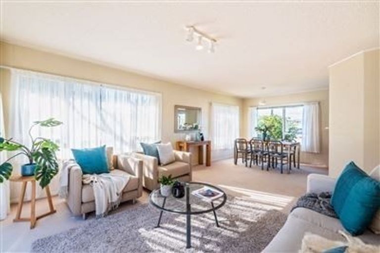 Photo of property in 1/3a Gordon Avenue, Forrest Hill, Auckland, 0620