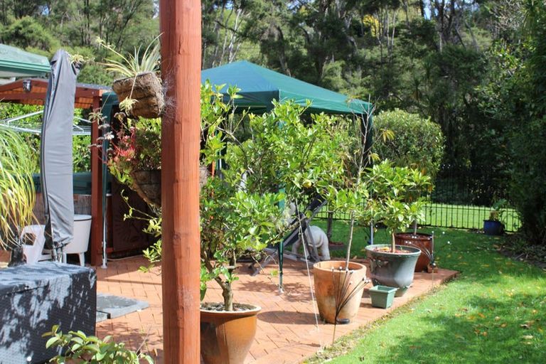 Photo of property in 14 Waimoko Glen, Swanson, Auckland, 0612