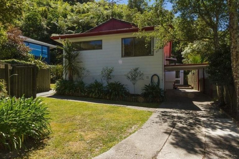 Photo of property in 55 Viewmont Drive, Harbour View, Lower Hutt, 5010