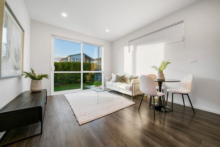 Photo of property in 34 Windlass Street, Long Bay, Auckland, 0630