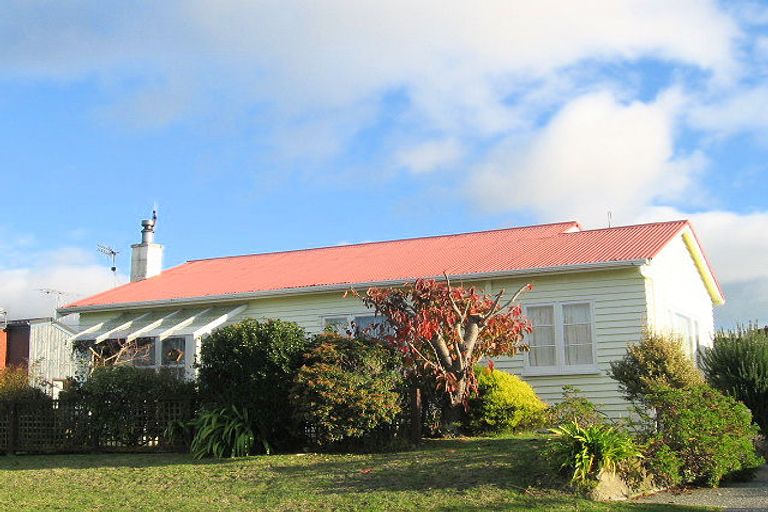Photo of property in 3 Hardham Avenue, Paraparaumu, 5032