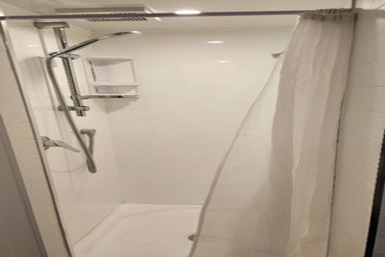 Photo of property in 1/12 Pluto Place, Beach Haven, Auckland, 0626