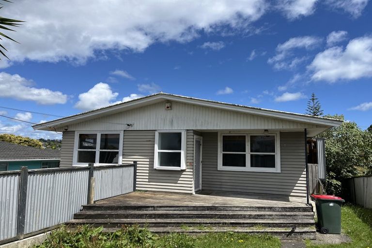 Photo of property in 11 Fordham Street, Beach Haven, Auckland, 0626