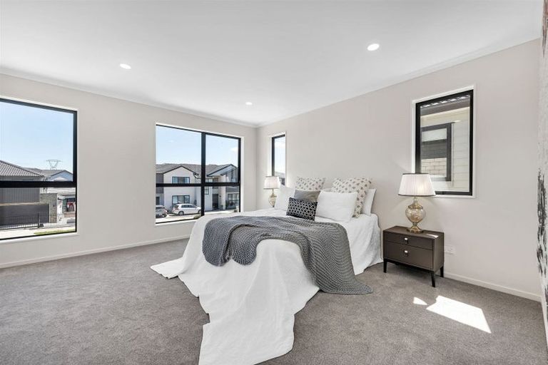 Photo of property in 54 Hikuawa Road, Flat Bush, Auckland, 2019