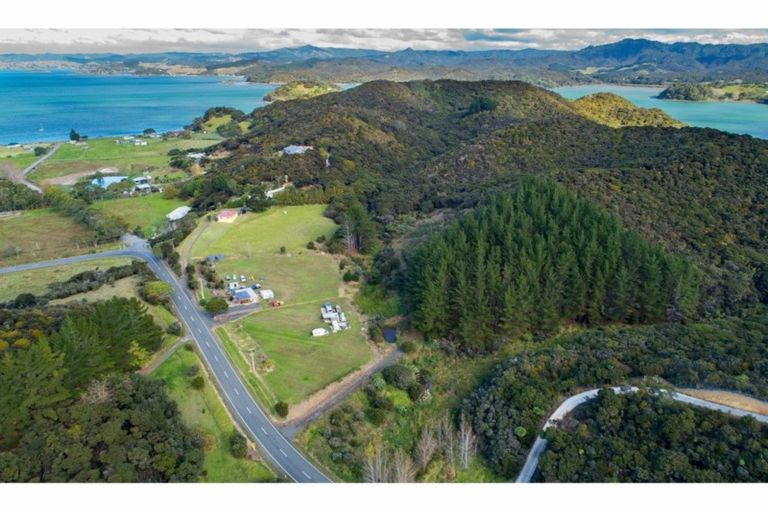 Photo of property in 654 Whangaruru Road North, Whangaruru, Russell, 0184