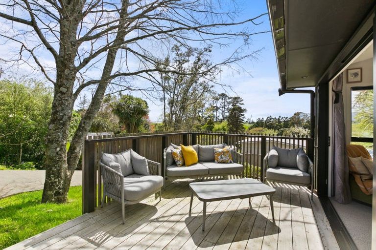 Photo of property in 100 Carthew Street, Okato, 4335