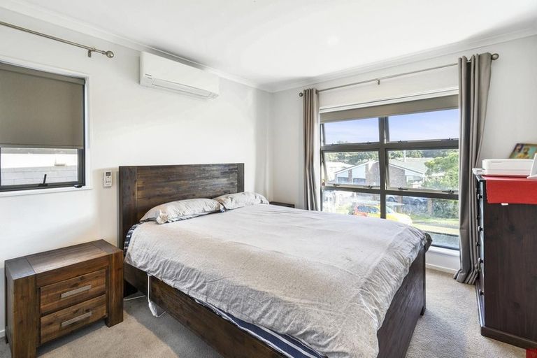 Photo of property in 77 Calluna Crescent, Totara Heights, Auckland, 2105