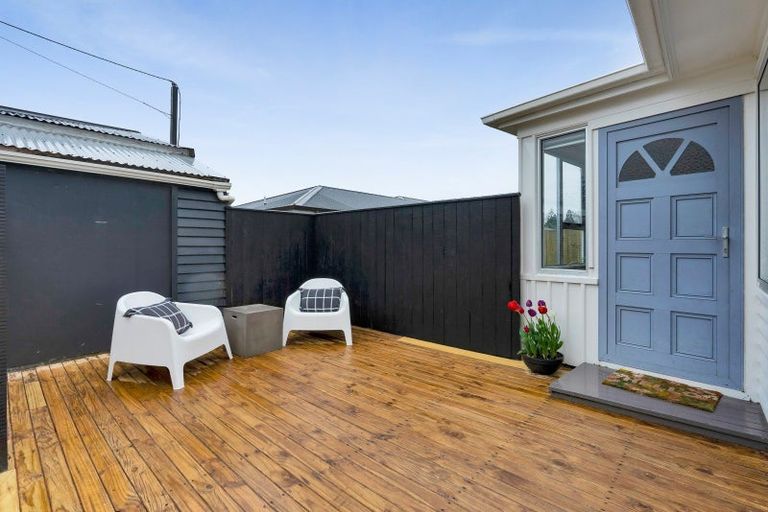 Photo of property in 93 Govett Avenue, Frankleigh Park, New Plymouth, 4310