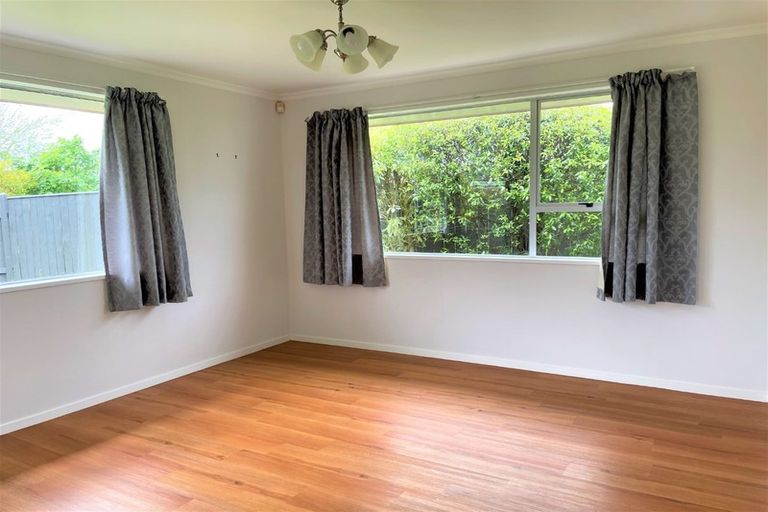 Photo of property in 25 Dorset Crescent, Hokowhitu, Palmerston North, 4410