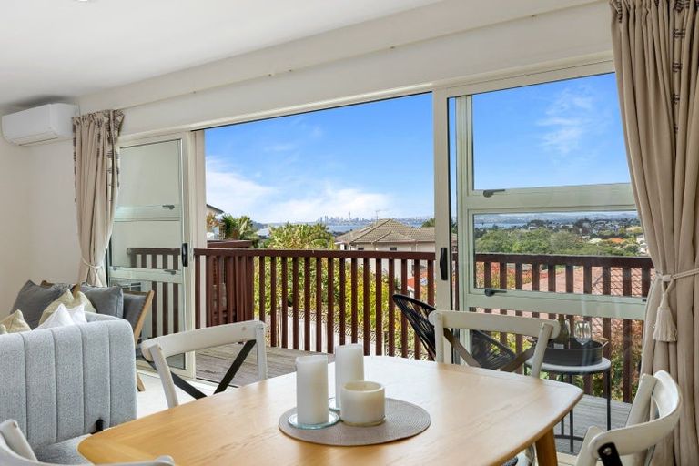 Photo of property in 145f Hobsonville Road, West Harbour, Auckland, 0618