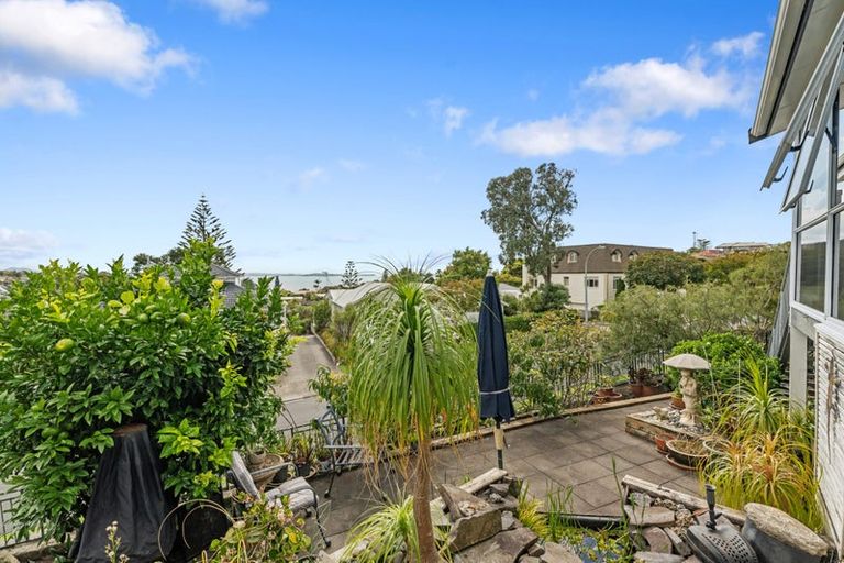 Photo of property in 30 Evelyn Road, Cockle Bay, Auckland, 2014