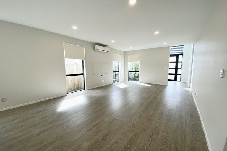 Photo of property in 7 Camp X Place, Whenuapai, Auckland, 0618