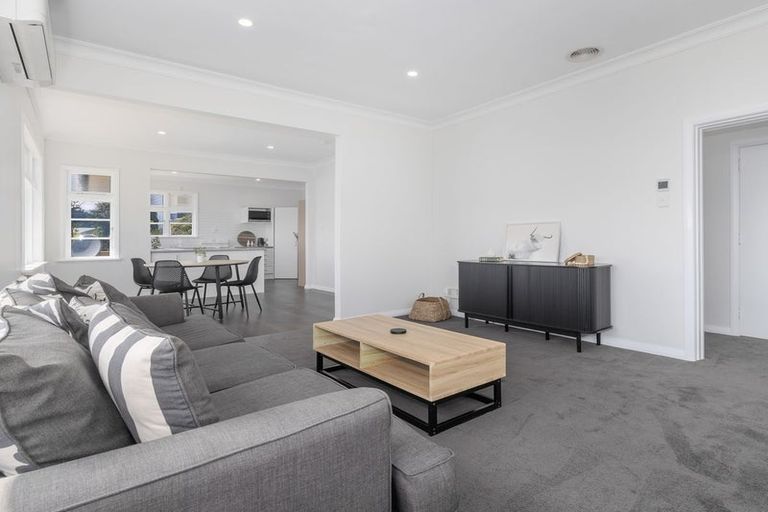 Photo of property in 19 Bowen Street, Levin, 5510