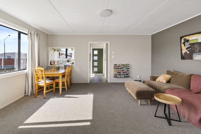 Photo of property in 1-2/8a Douglas Street, Highfield, Timaru, 7910