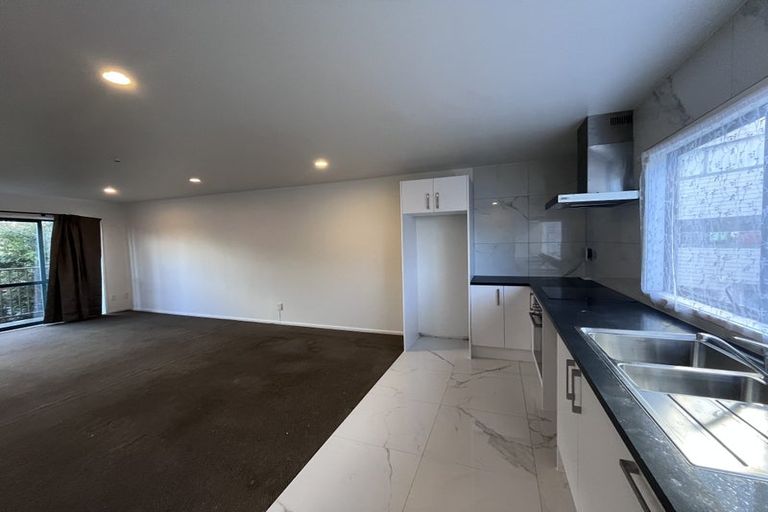 Photo of property in 3/1 Briar Way, New Lynn, Auckland, 0600