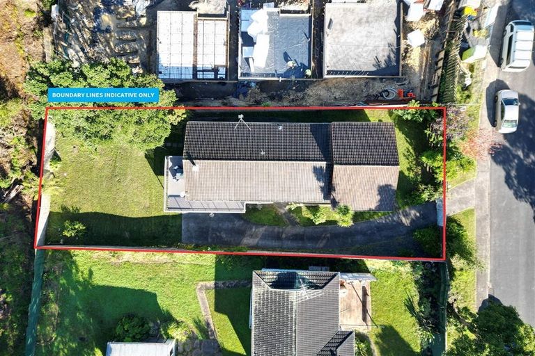 Photo of property in 27 Lavery Place, Sunnynook, Auckland, 0632