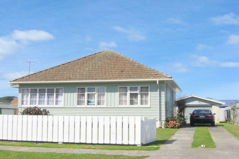 Photo of property in 3 Brian Avenue, Wairoa, 4108