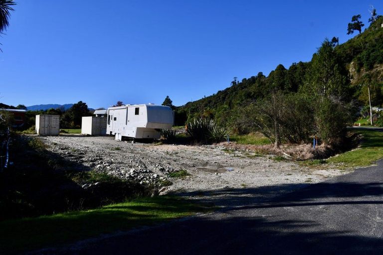 Photo of property in 13 Nikau Heights, Little Wanganui, Karamea, 7893