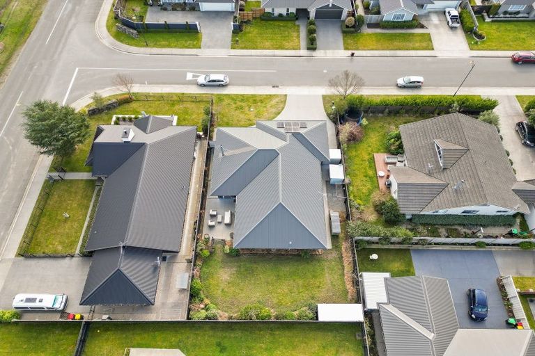 Photo of property in 4 Franklin Drive, Rangiora, 7400