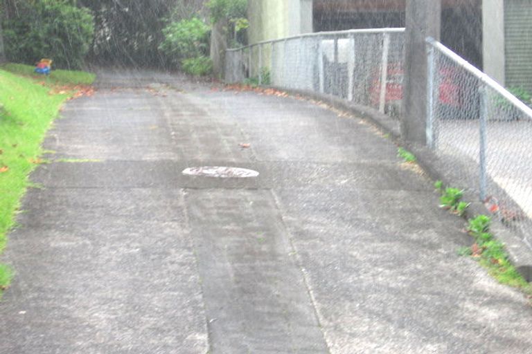 Photo of property in 5 Fairlea Road, Te Atatu South, Auckland, 0610