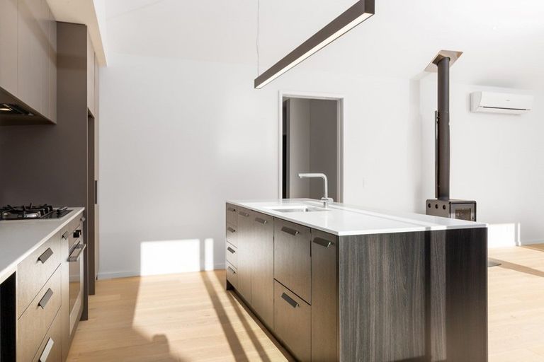 Photo of property in 8 Parera Lane, Jacks Point, Queenstown, 9371