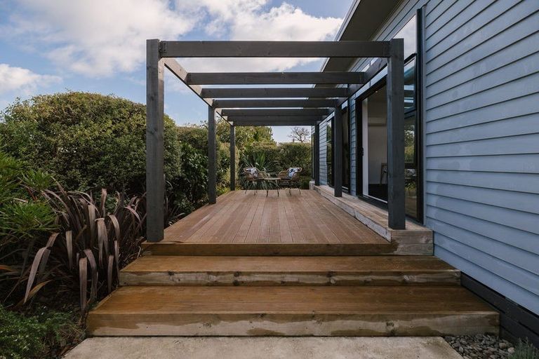 Photo of property in 1 Annandale Avenue, Takaro, Palmerston North, 4410