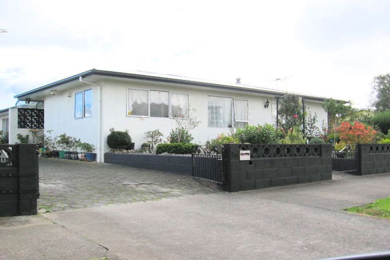 Photo of property in 10 Caroline Drive, Feilding, 4702
