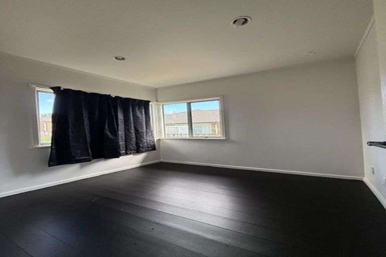 Photo of property in 25 Royton Avenue, Mangere East, Auckland, 2024