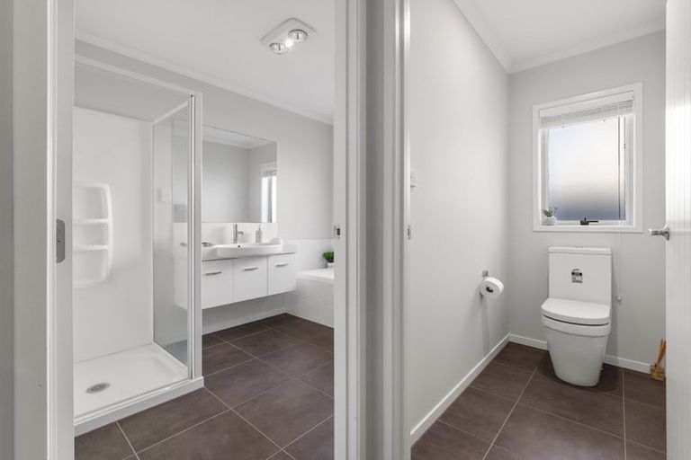 Photo of property in 150 Oriental Parade, Papamoa Beach, Papamoa, 3118