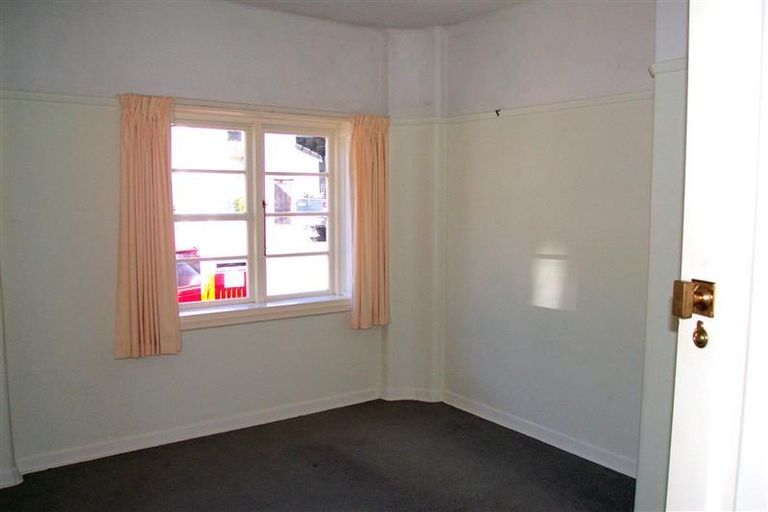 Photo of property in 82 Majoribanks Street, Mount Victoria, Wellington, 6011